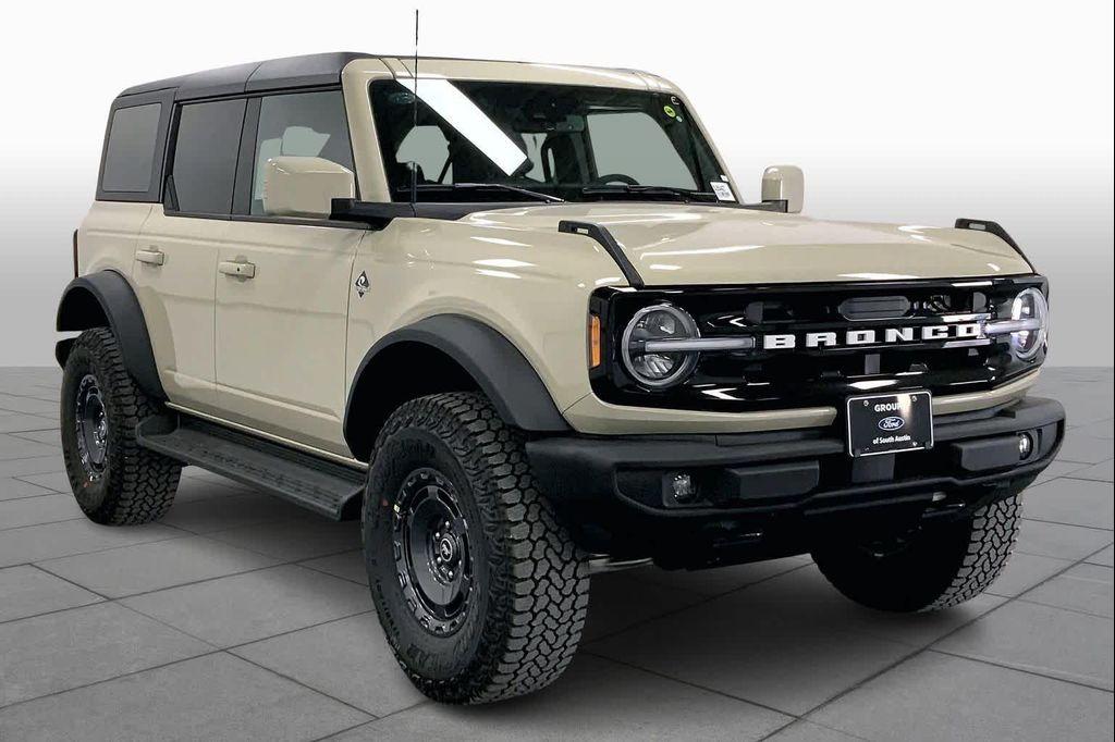new 2025 Ford Bronco car, priced at $53,813