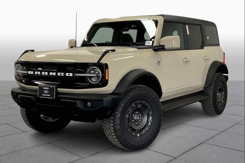 new 2025 Ford Bronco car, priced at $53,813