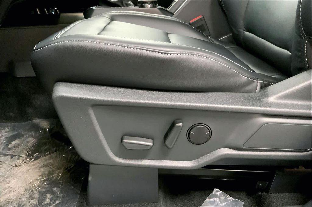 new 2025 Ford Bronco car, priced at $53,813