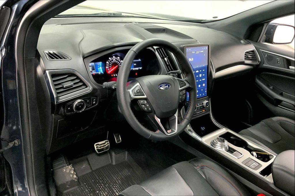 used 2024 Ford Edge car, priced at $37,983