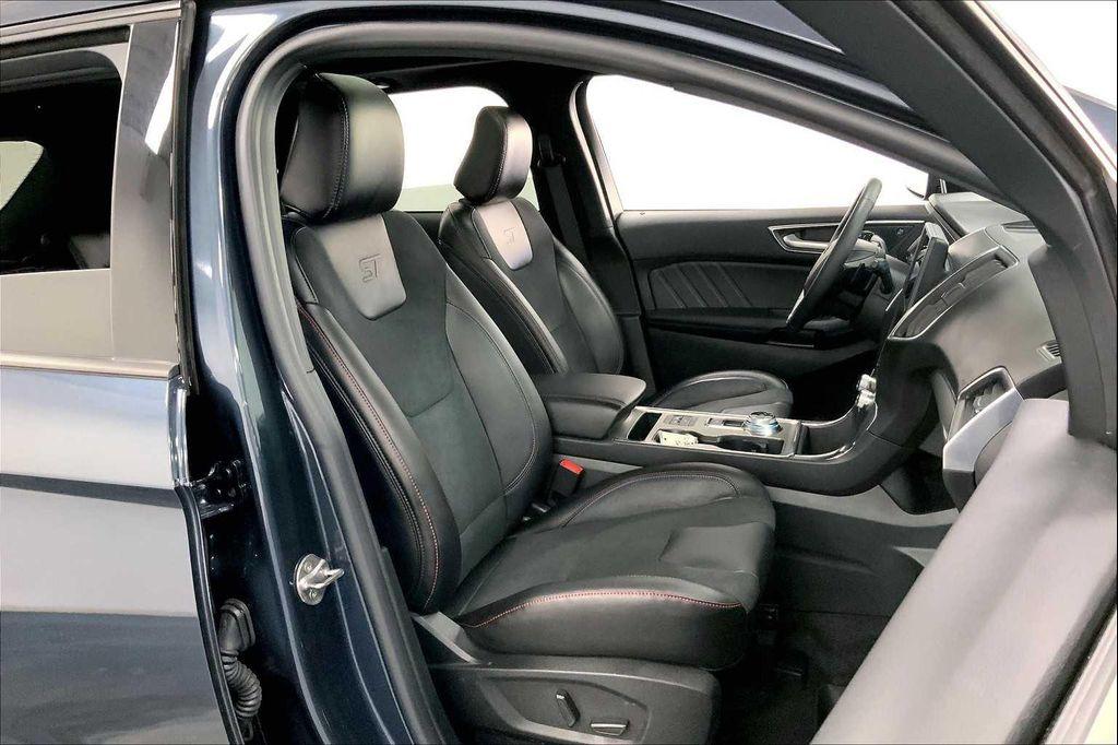used 2024 Ford Edge car, priced at $37,983