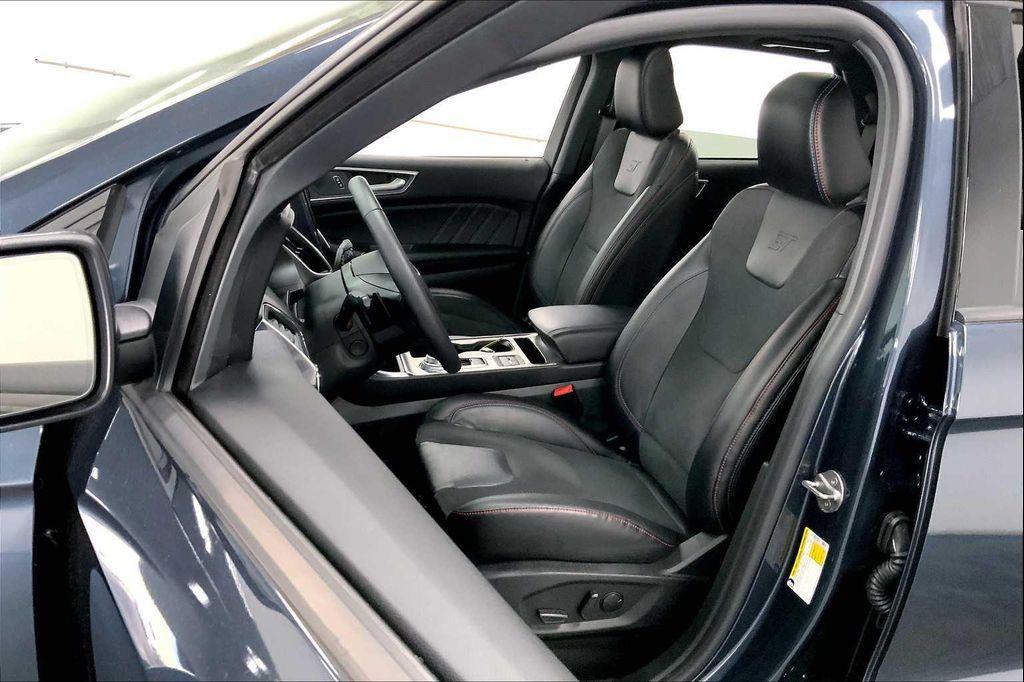 used 2024 Ford Edge car, priced at $37,983