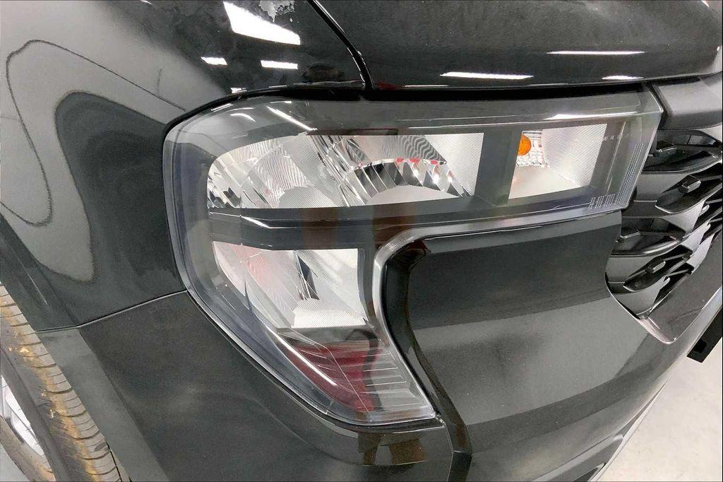 new 2025 Ford Maverick car, priced at $32,987