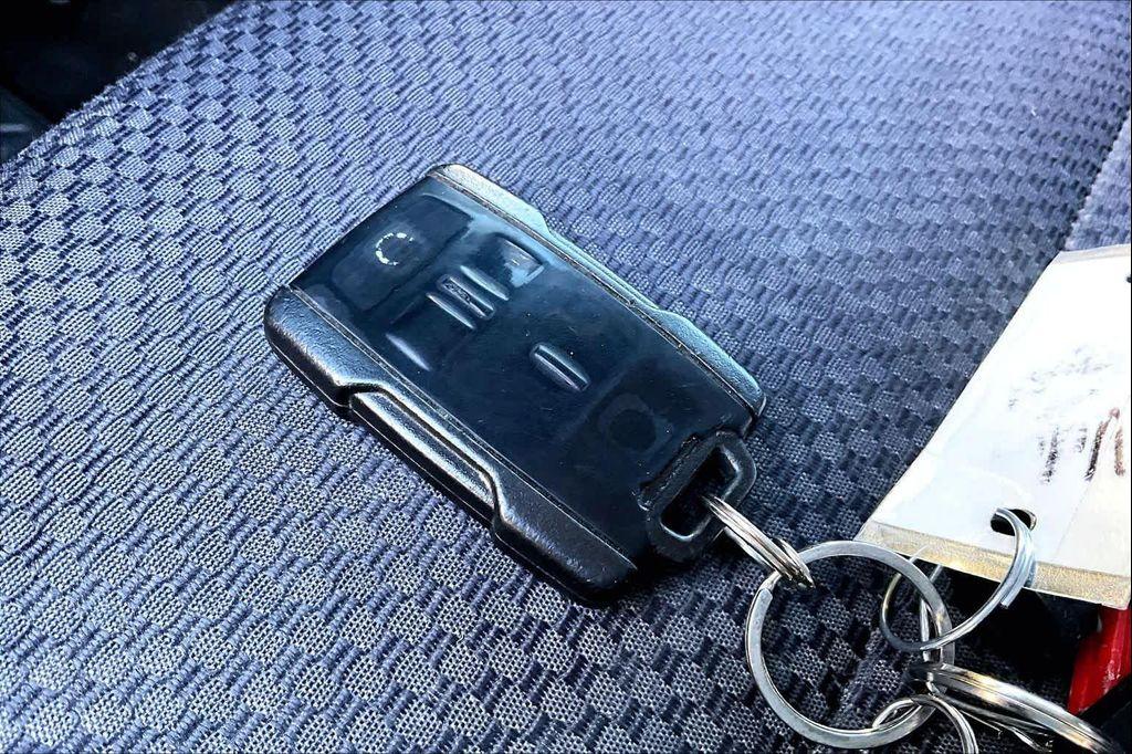 used 2015 Chevrolet Silverado 1500 car, priced at $13,275