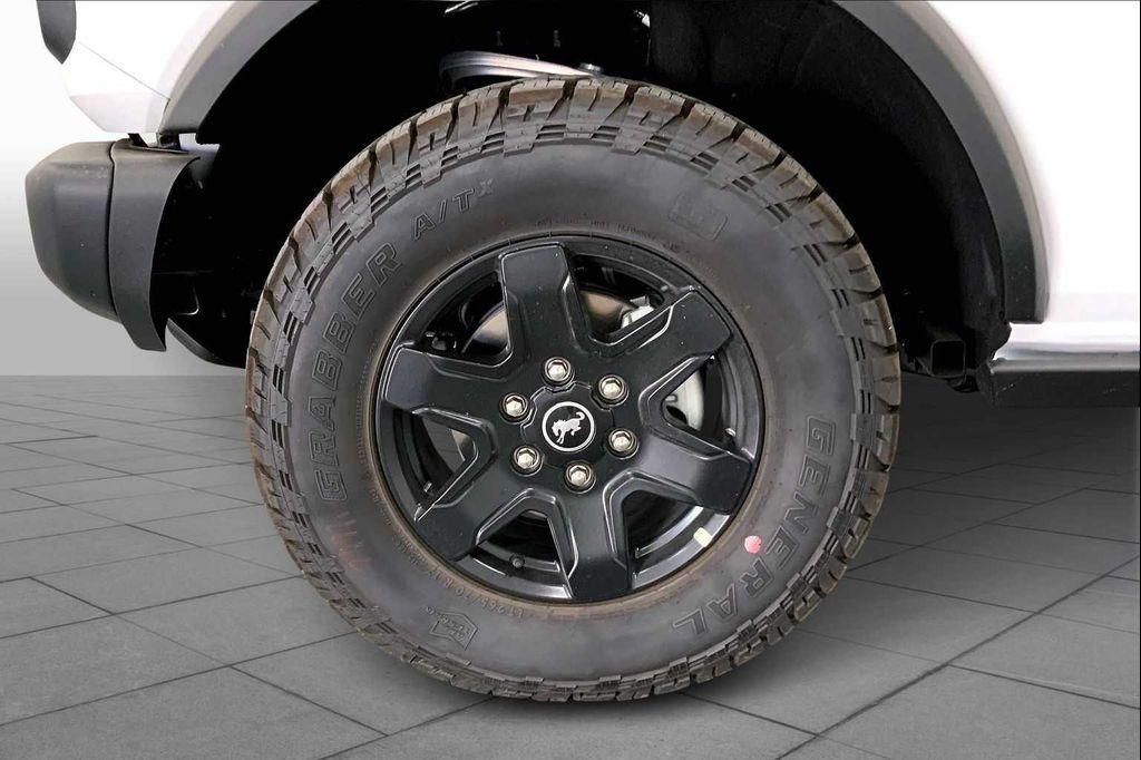 new 2025 Ford Bronco car, priced at $45,725