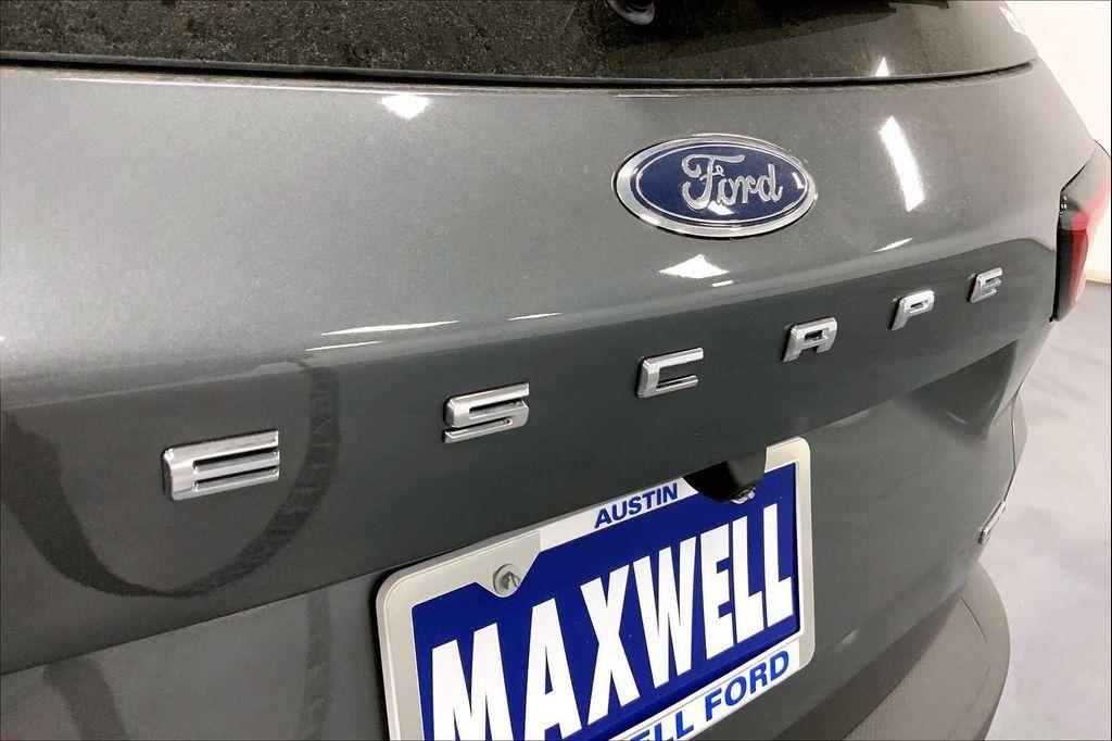 new 2025 Ford Escape PHEV car, priced at $30,212
