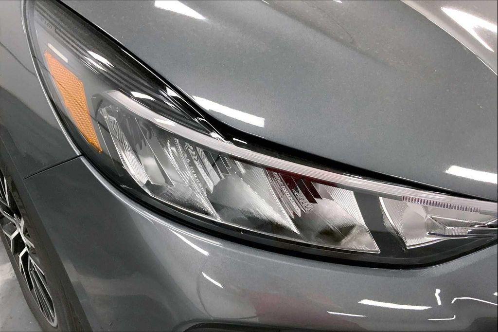 new 2025 Ford Escape PHEV car, priced at $30,212
