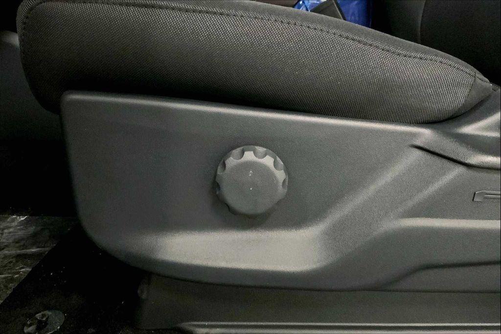 new 2025 Ford F-150 car, priced at $43,075