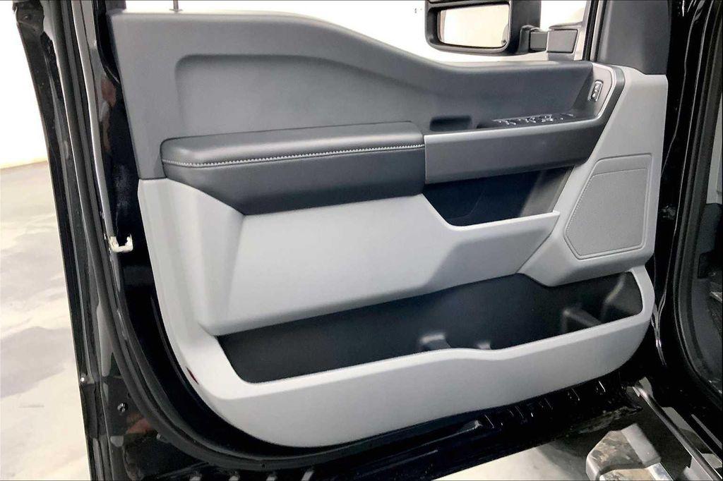new 2025 Ford F-250 car, priced at $66,044