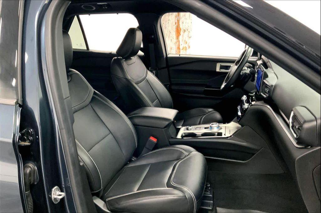 used 2022 Ford Explorer car, priced at $41,971