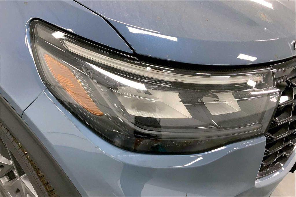 new 2025 Ford Explorer car, priced at $43,924