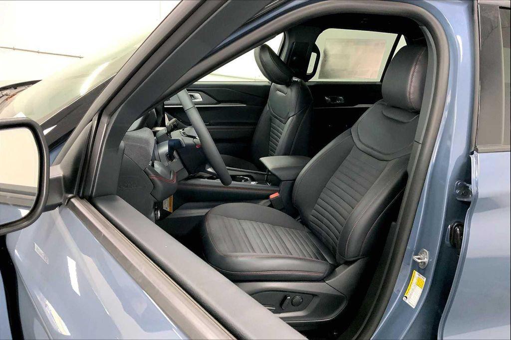 new 2025 Ford Explorer car, priced at $43,924