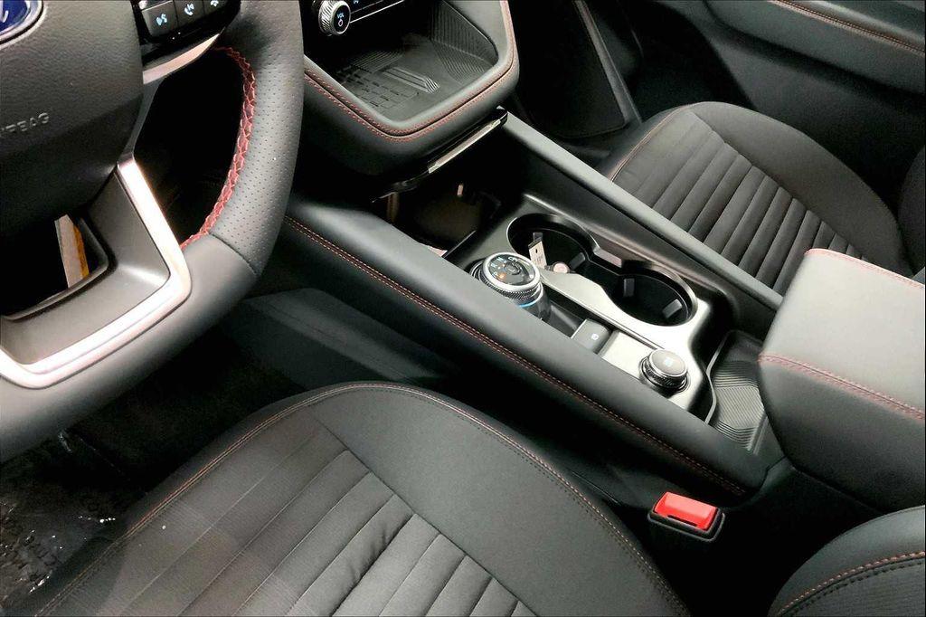 new 2025 Ford Explorer car, priced at $43,924