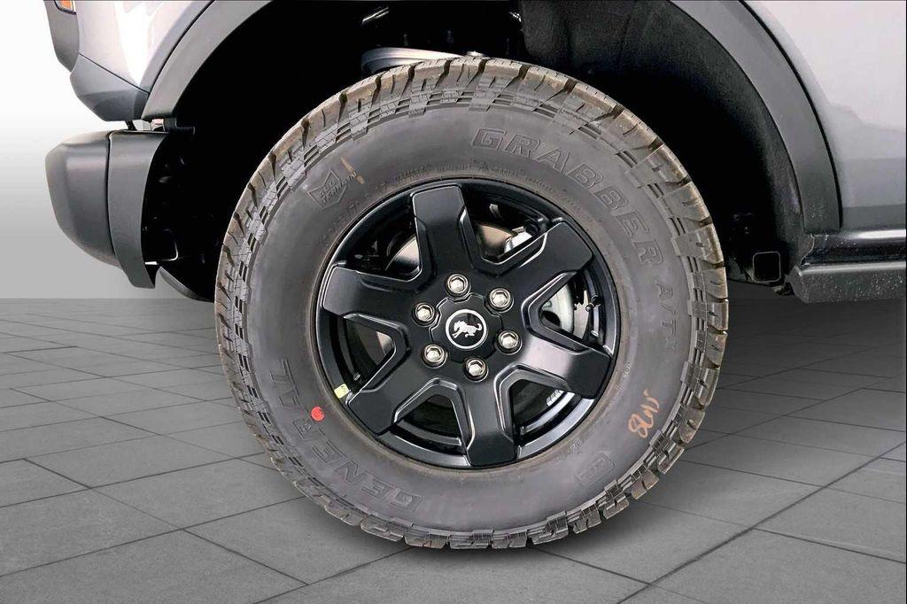 new 2025 Ford Bronco car, priced at $45,453