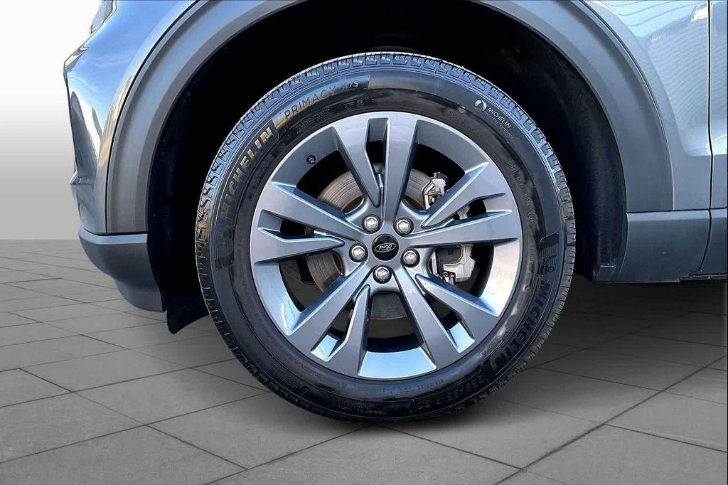 used 2022 Ford Explorer car, priced at $29,971