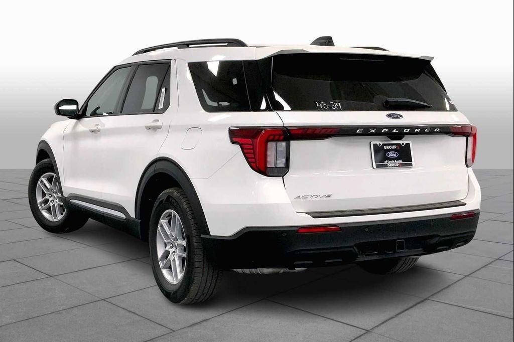 new 2025 Ford Explorer car, priced at $41,440