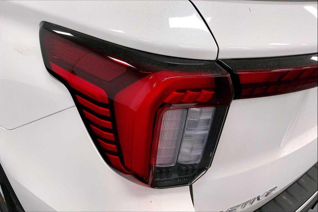 new 2025 Ford Explorer car, priced at $41,440