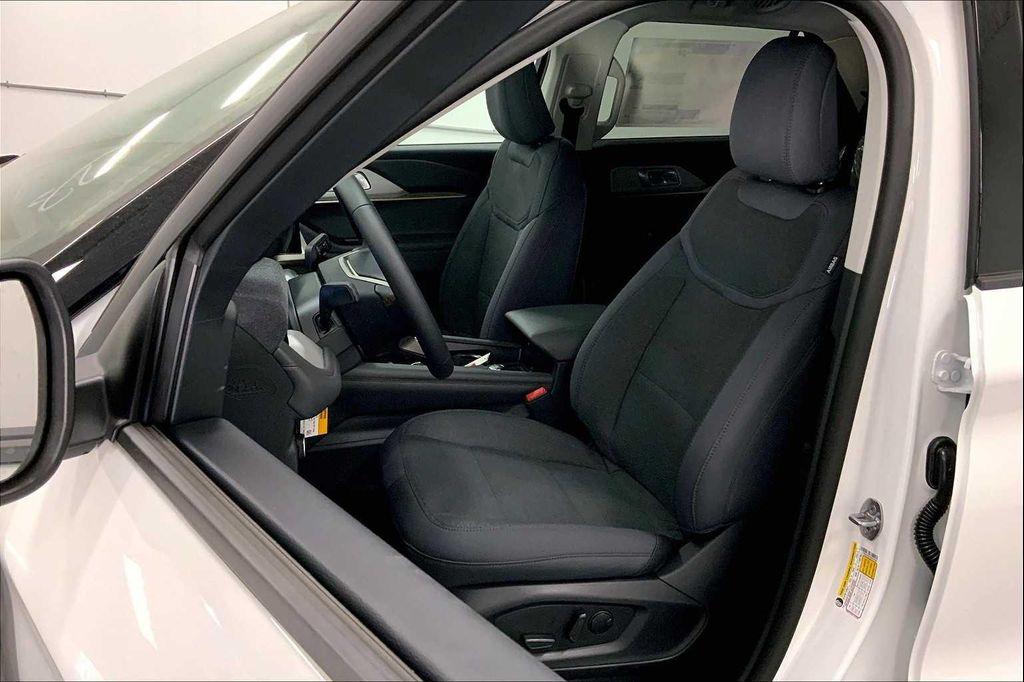 new 2025 Ford Explorer car, priced at $41,440