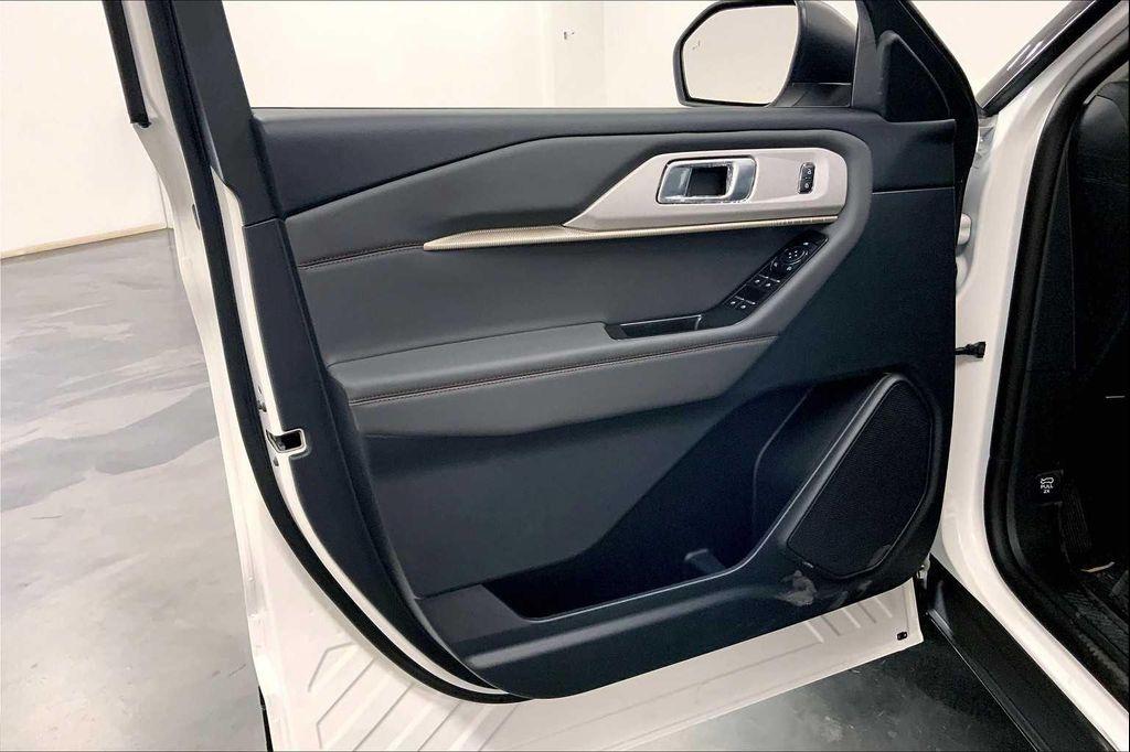 new 2025 Ford Explorer car, priced at $41,440