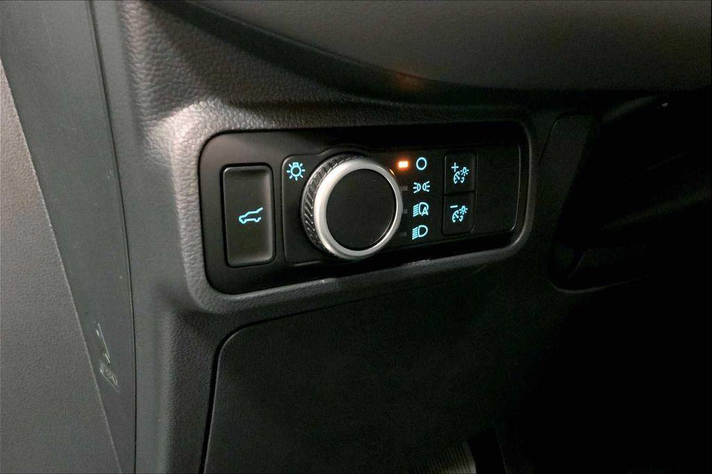 new 2025 Ford Explorer car, priced at $41,440