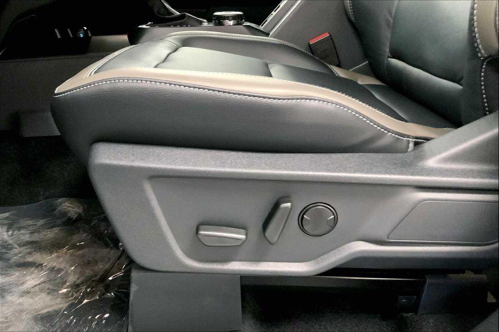 new 2025 Ford Bronco car, priced at $51,258