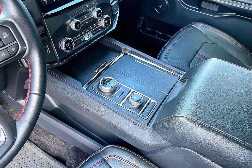 used 2022 Ford Expedition car, priced at $49,971