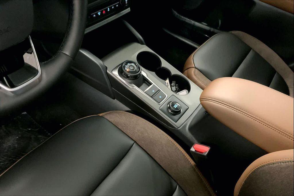 new 2025 Ford Bronco Sport car, priced at $39,980