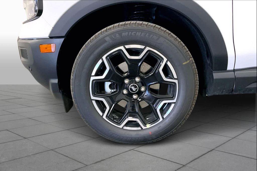 new 2025 Ford Bronco Sport car, priced at $39,980