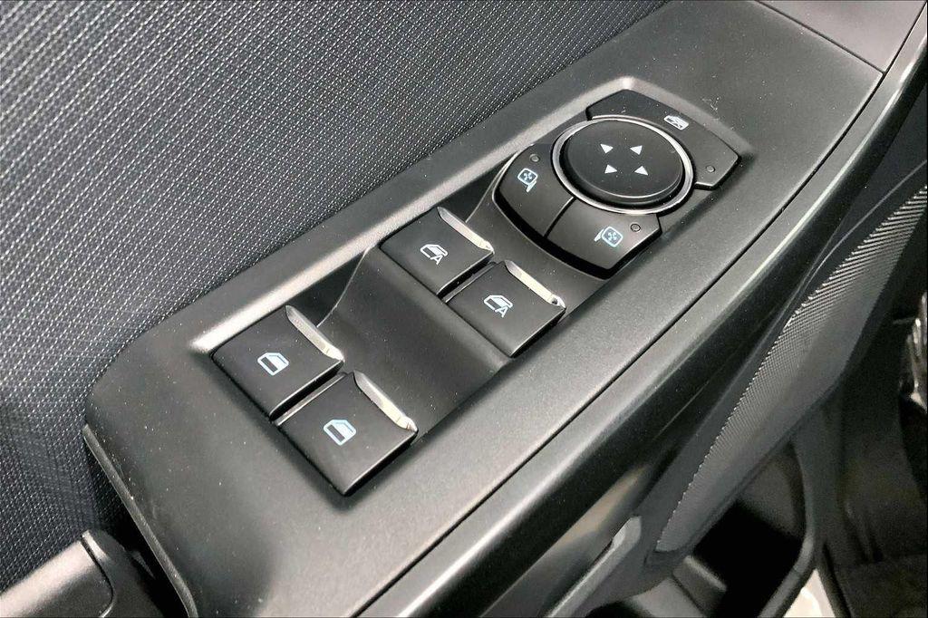 new 2025 Ford F-150 car, priced at $40,902