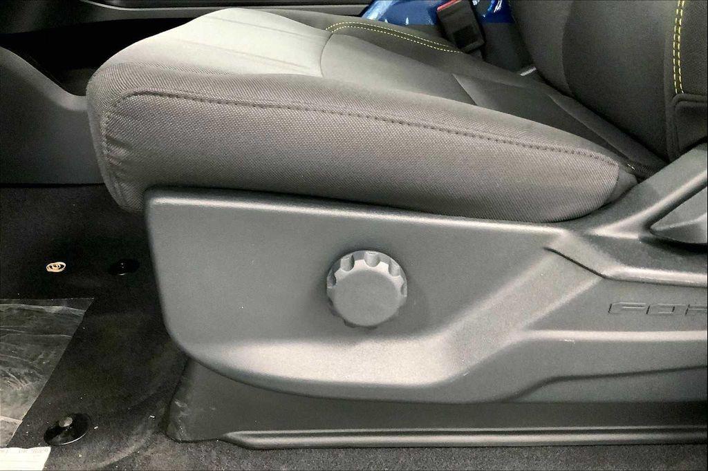 new 2025 Ford F-150 car, priced at $40,902