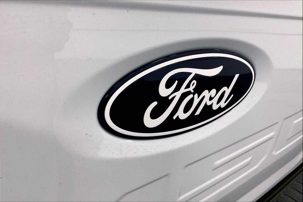 new 2025 Ford F-150 car, priced at $40,902