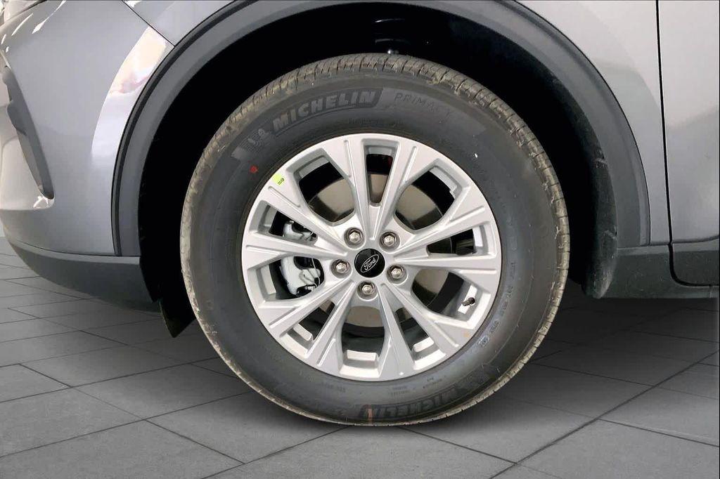 new 2026 Ford Escape car, priced at $27,988