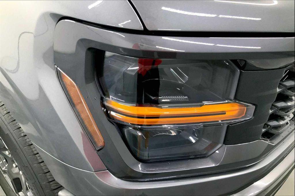 new 2025 Ford F-150 car, priced at $40,678
