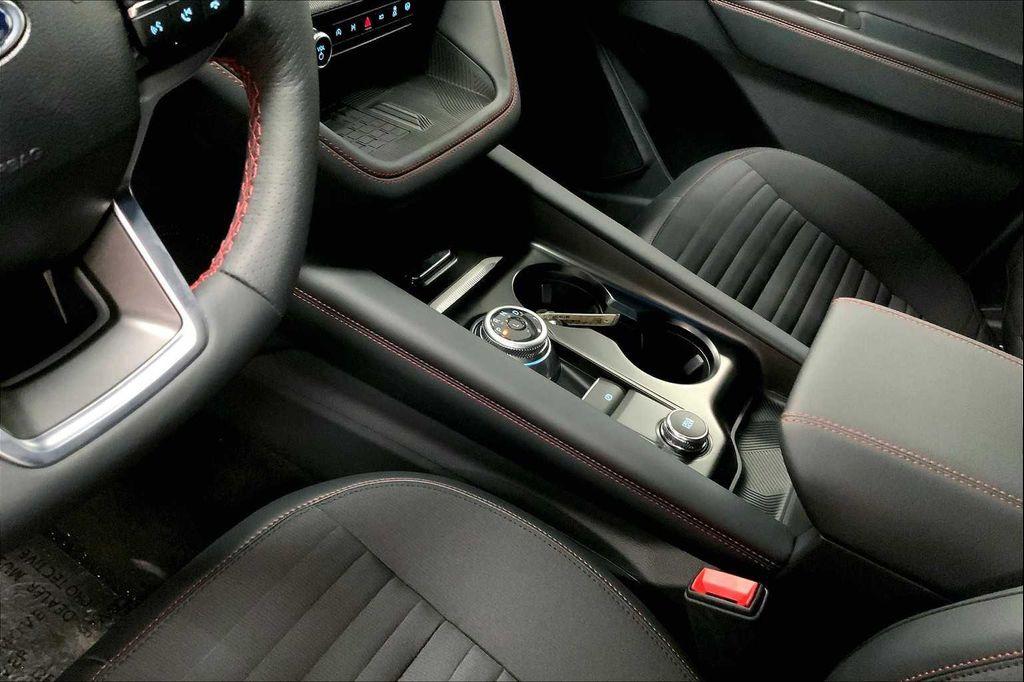 new 2025 Ford Explorer car, priced at $48,080