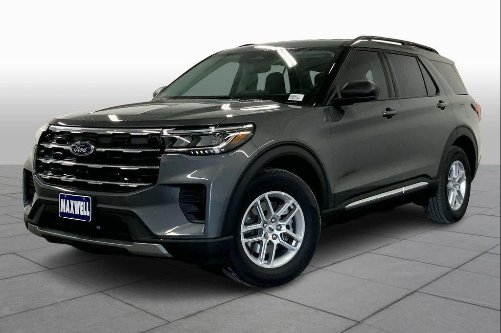 new 2025 Ford Explorer car, priced at $36,864