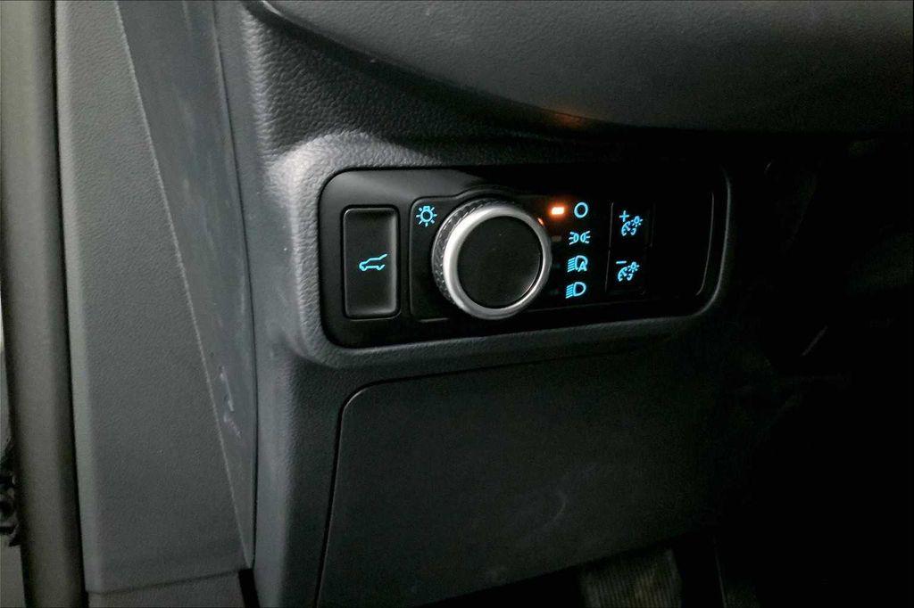 new 2025 Ford Explorer car, priced at $40,705