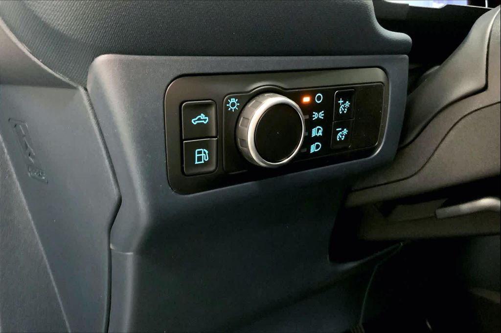 new 2025 Ford Maverick car, priced at $28,784