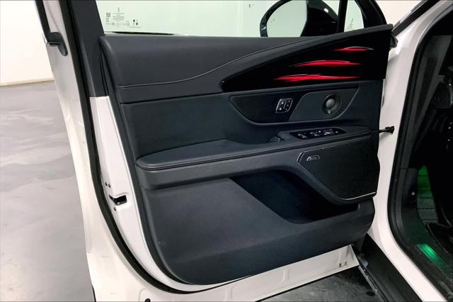 used 2024 Lincoln Nautilus car, priced at $59,582