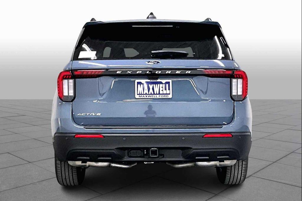 new 2025 Ford Explorer car, priced at $37,288