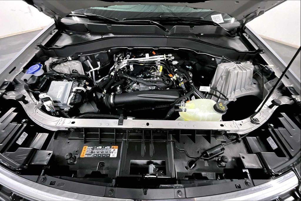 new 2025 Ford Explorer car, priced at $37,288