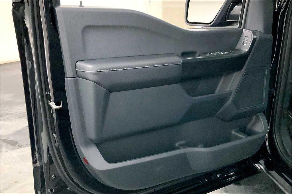 new 2025 Ford F-150 car, priced at $43,042