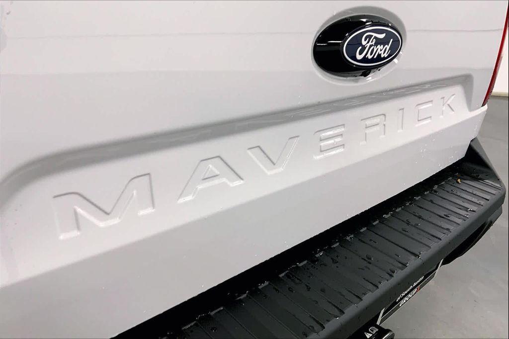 new 2025 Ford Maverick car, priced at $28,366