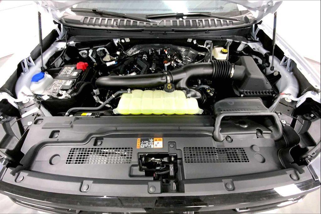 new 2025 Ford Expedition car, priced at $76,945