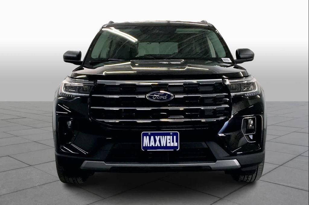 new 2025 Ford Explorer car, priced at $40,286