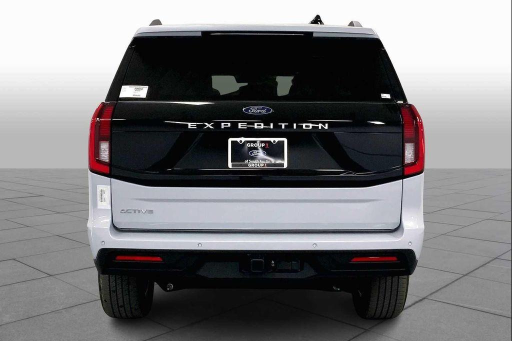 new 2025 Ford Expedition car, priced at $69,345