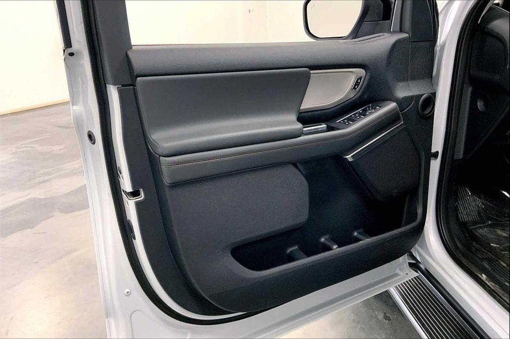 new 2025 Ford Expedition car, priced at $69,345