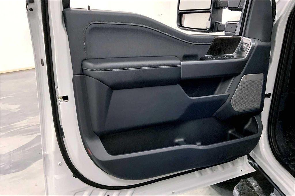 new 2025 Ford F-250 car, priced at $82,546