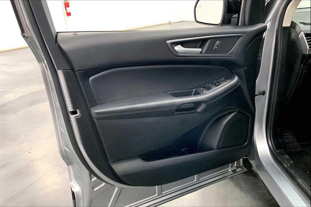 used 2024 Ford Edge car, priced at $25,984