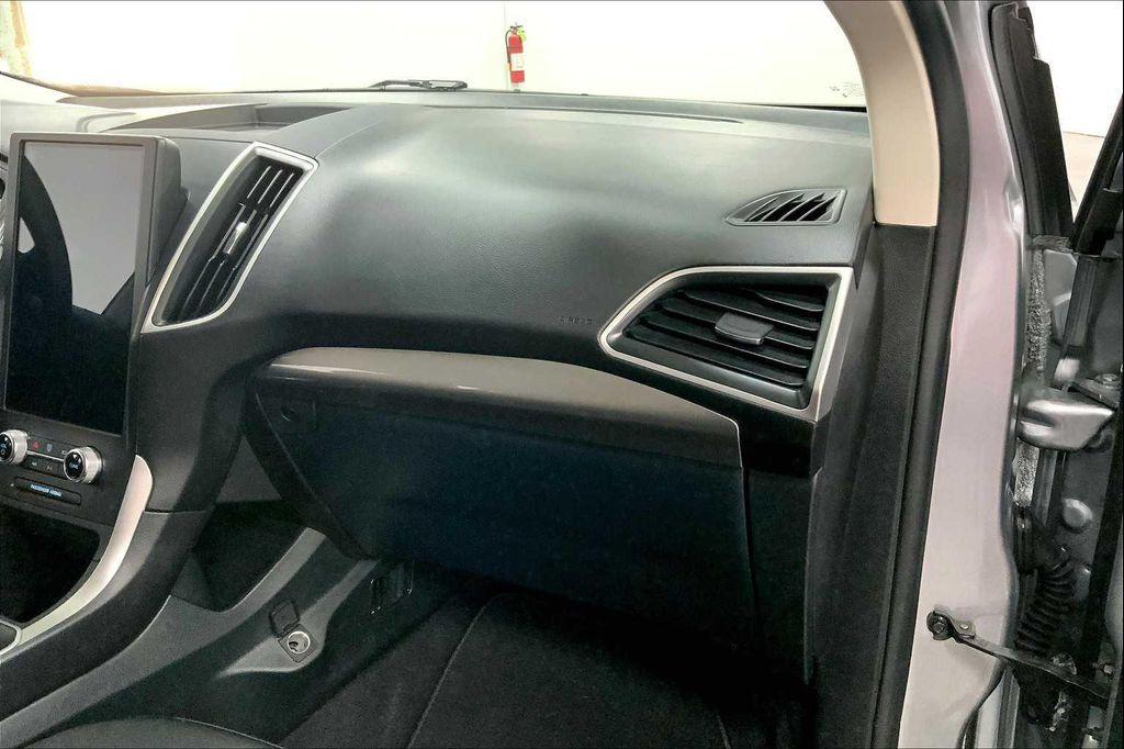 used 2024 Ford Edge car, priced at $25,984