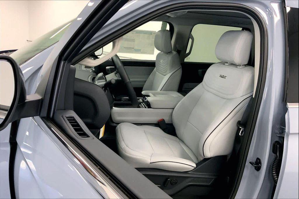 new 2025 Ford Expedition Max car, priced at $98,405